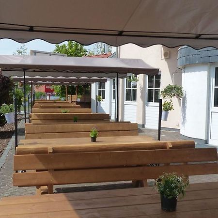 Ortenberg  Hotel Restaurant Ortenberger Hof מראה חיצוני תמונה